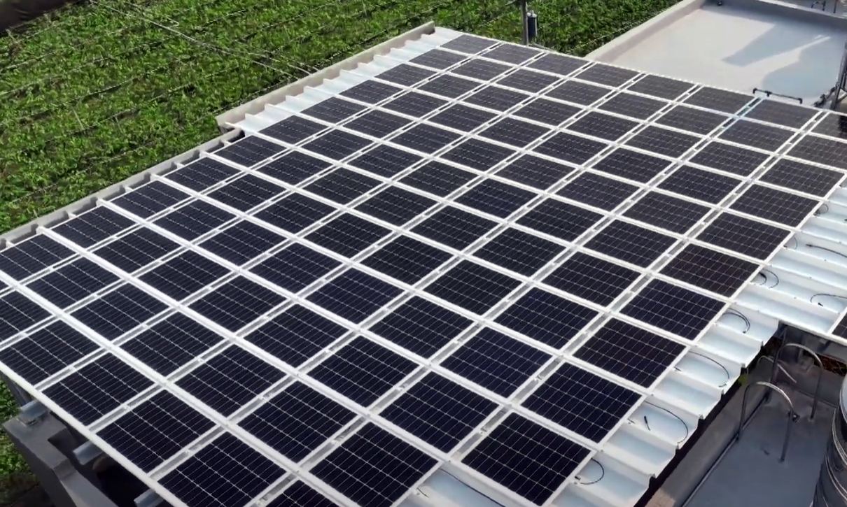 米兰·(milan)SunSteel光电浪板升级双玻结构，以提升机械负载强度及气候耐候度，可广泛运用于多元场域