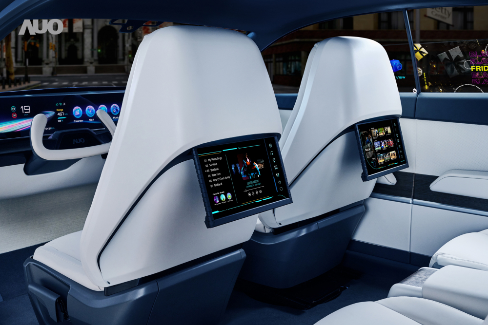 米兰·(milan)将于CES 展示全新Smart Cockpit 2024，可紧密串连使用者多元需求，并革新座舱内部的应用和设计，带来身历其境且引人入胜的视觉飨宴，满足驾乘人员的全方位体验