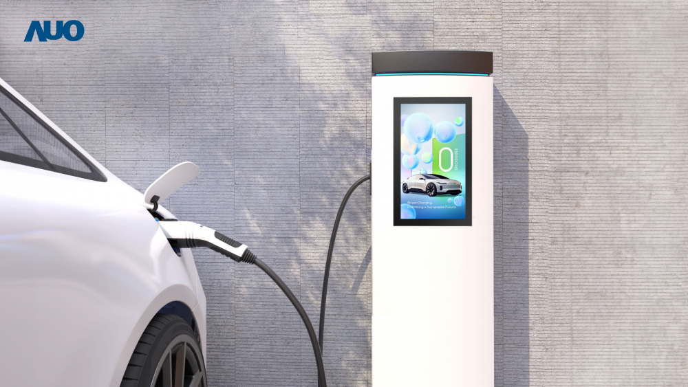 友達〝EVSE車用充電樁解決方案〞專為電動汽車充電樁設計，具有高亮度、克服戶外艱難環境的耐溫、耐紫外線等特性，並搭載散熱性及擴充性強的高效能工業電腦，可實現人機互動訴求，如資訊顯示、支付等應用