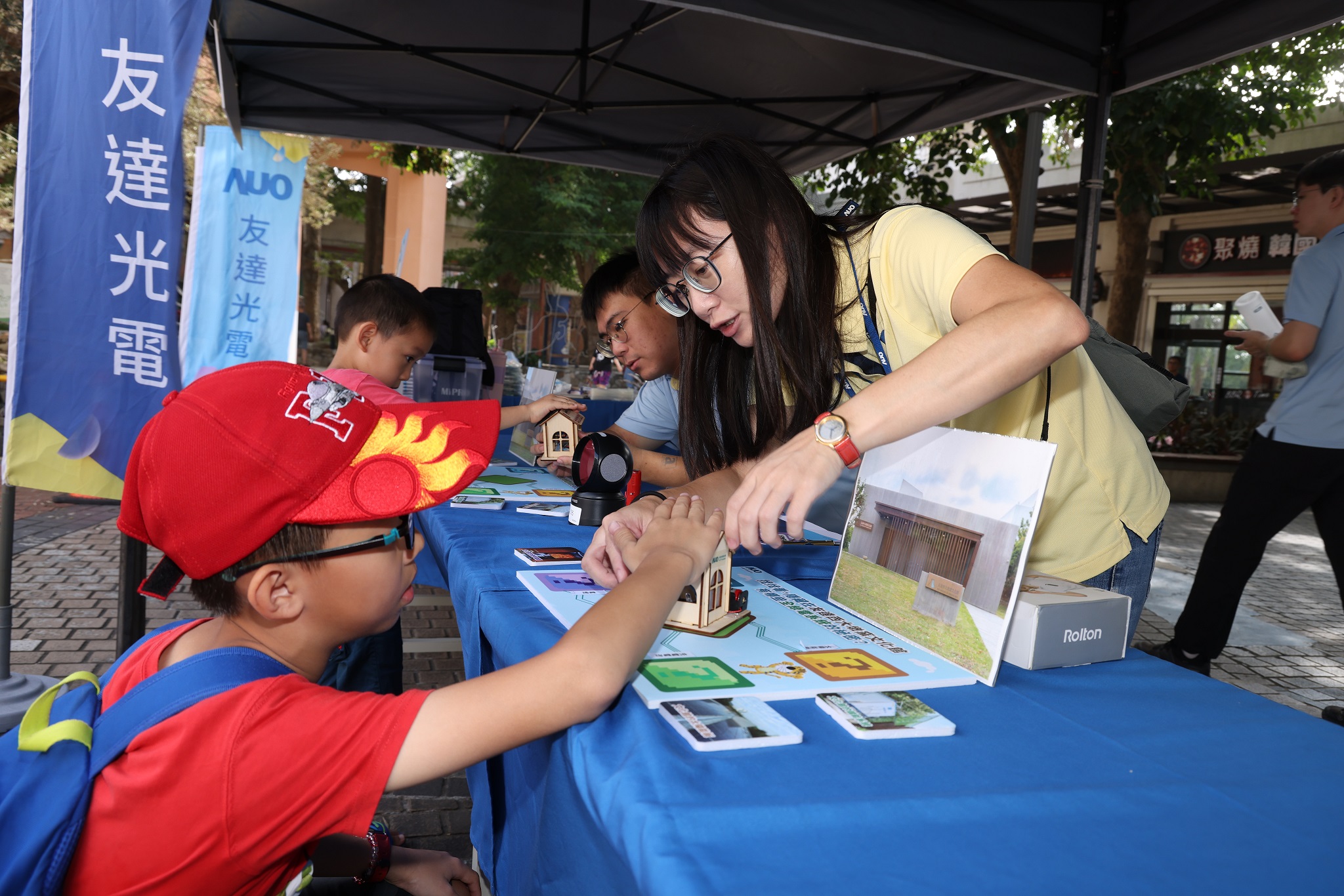友達投入永續素養教育多年，從自身的環境教育場域走入校園、各式活動現場，合作夥伴亦擴及到NGO、公部門與供應鏈，豐碩成果獲「社會共融領袖獎」